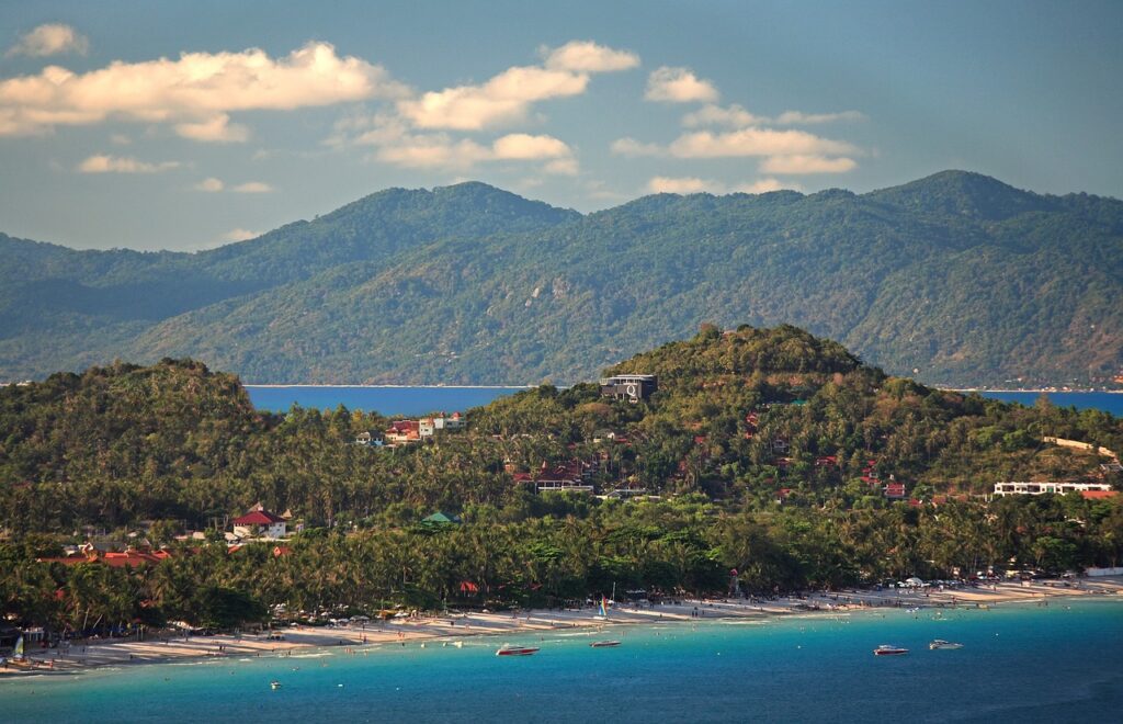 A peaceful living scene in Koh Samui, with personal safety and secure belongings