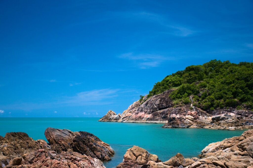 A peaceful living scene in Koh Samui, with personal safety and secure belongings