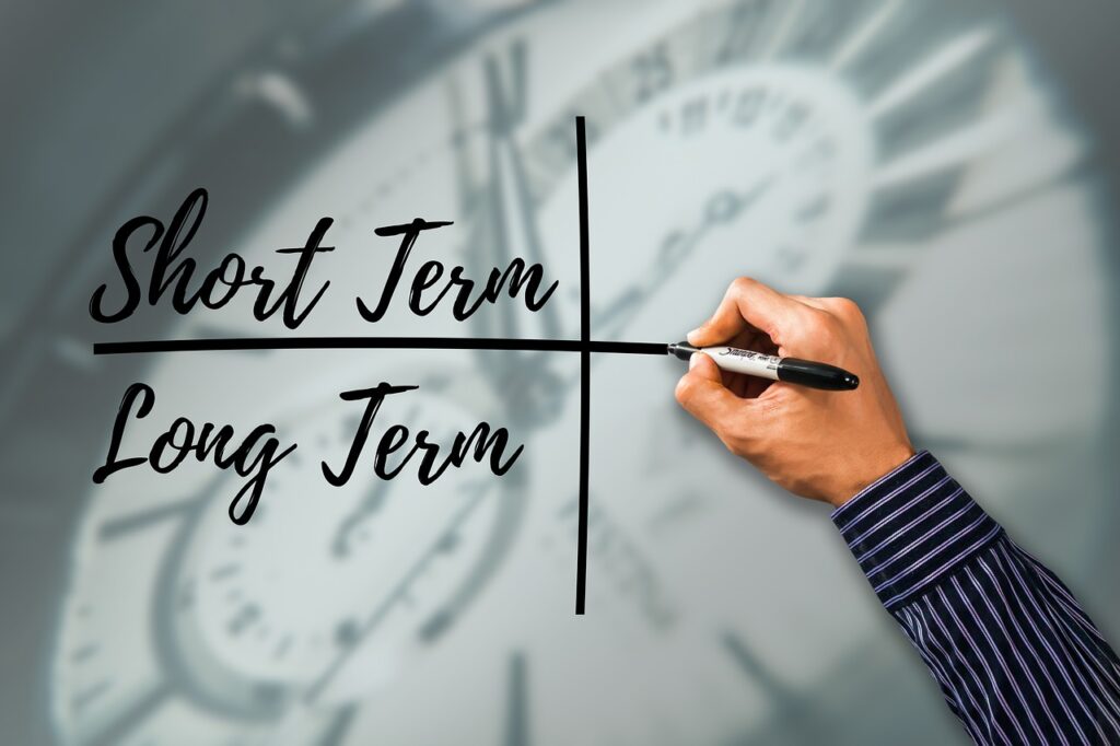 Differences Between Short-Term and Long-Term Rentals