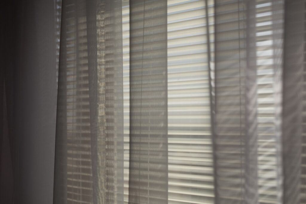 How to Choose the Perfect Curtains and Blinds for Your Villa