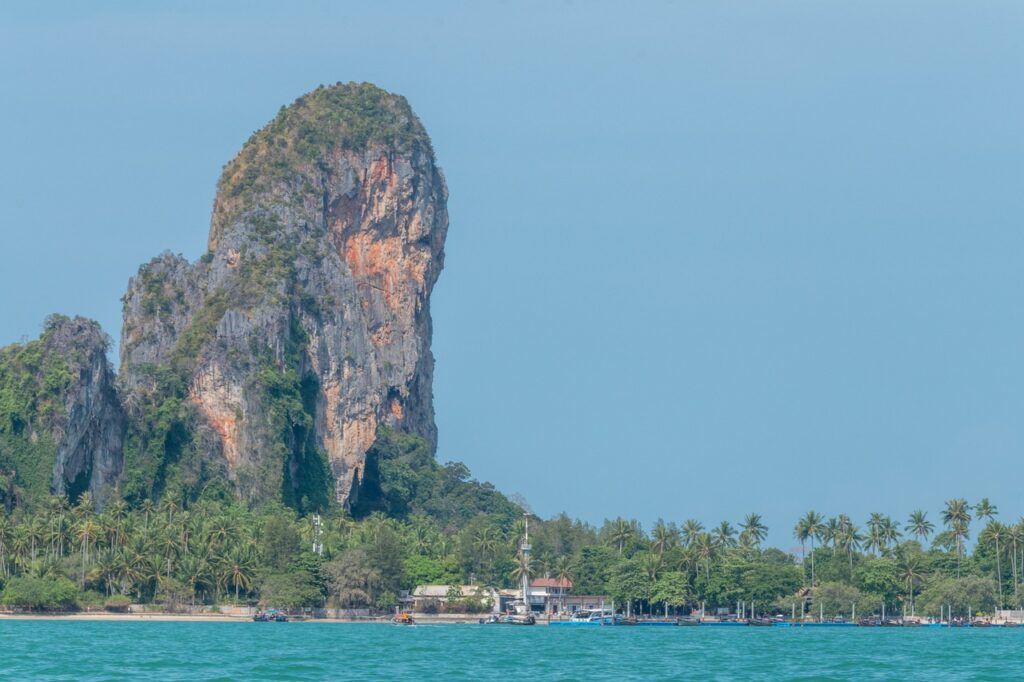Outdoor Activities and Water Sports in Koh Samui